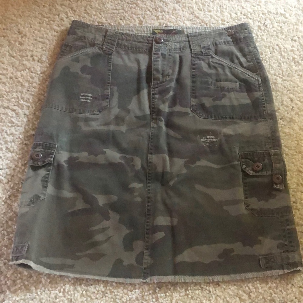 Billabong cargo skirt